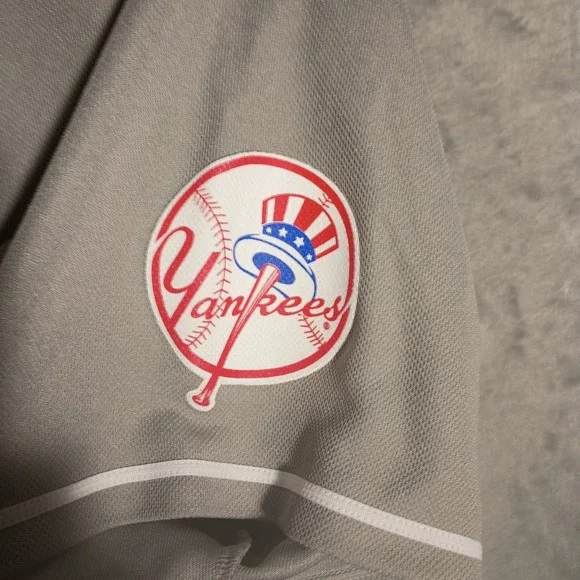 2012 New York Yankees Derek Jeter Jersey P2P 20in (Mens S) Authentic Merchandise - Picture 8 of 12